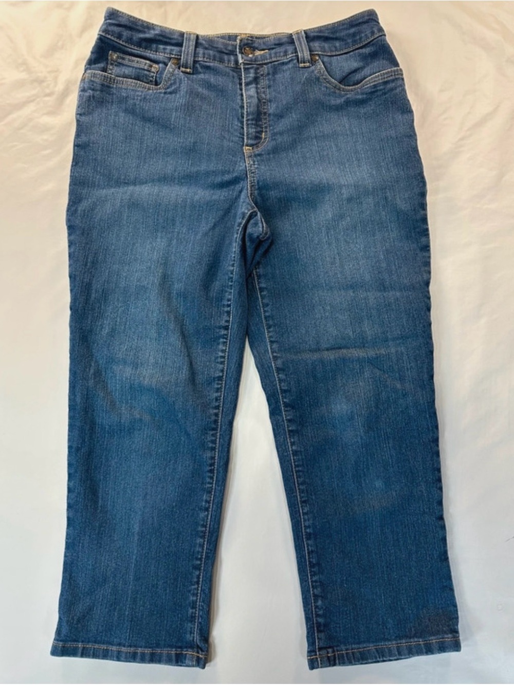 Croft & Barrow Dark Blue Denim Capri Pants with Stretch size 8